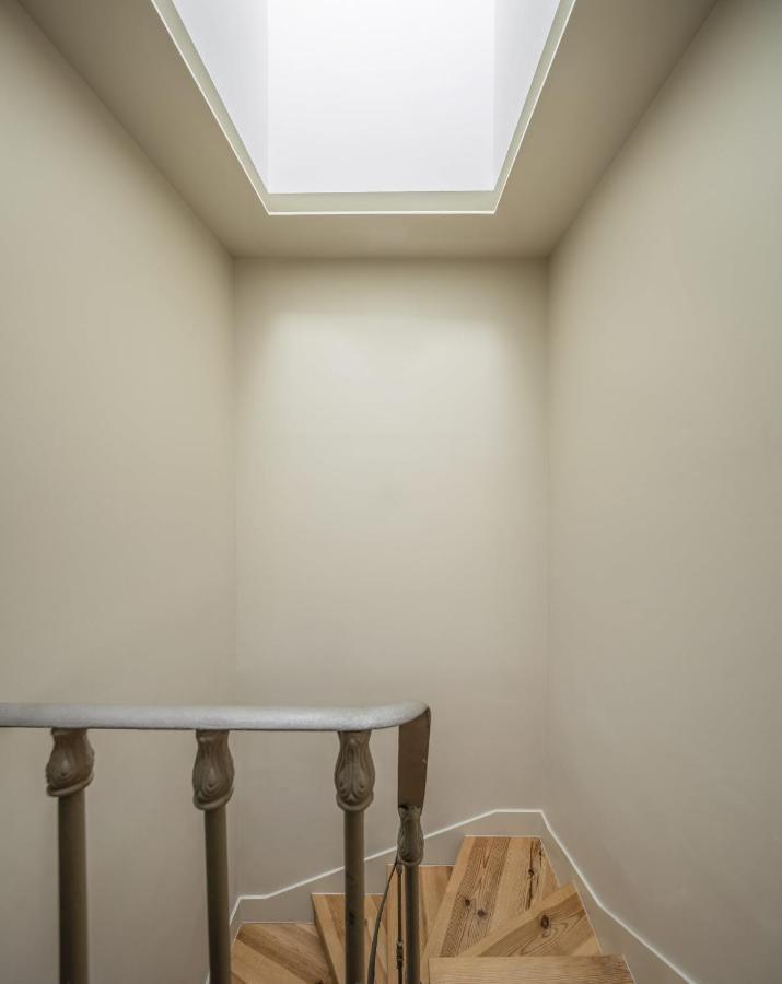 Casas Na Portuguesa - Bica Chiado Apartment Lisbon Luaran gambar