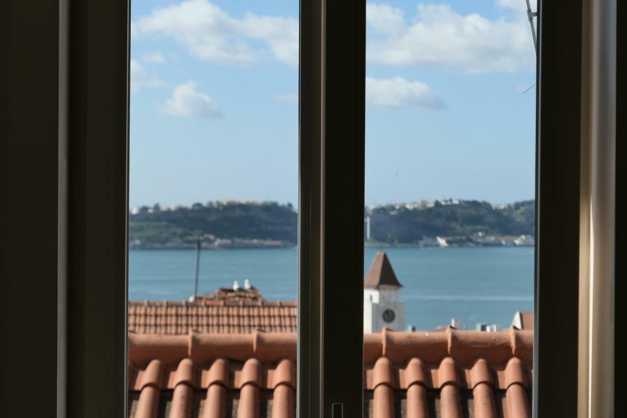 Casas Na Portuguesa - Bica Chiado Apartment Lisbon Luaran gambar