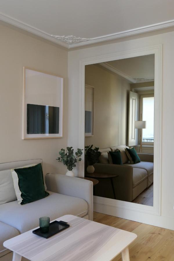 Casas Na Portuguesa - Bica Chiado Apartment Lisbon Luaran gambar