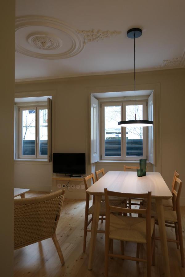 Casas Na Portuguesa - Bica Chiado Apartment Lisbon Luaran gambar