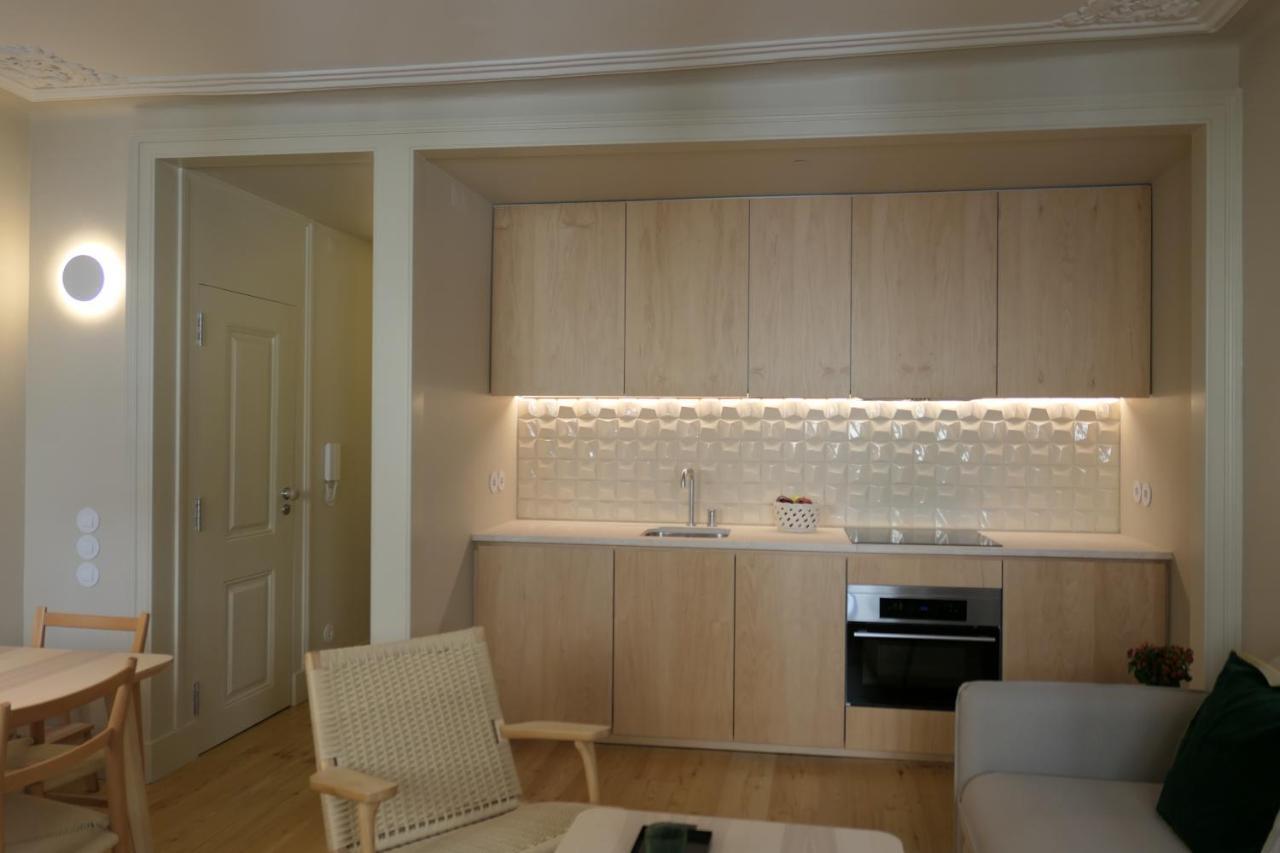 Casas Na Portuguesa - Bica Chiado Apartment Lisbon Luaran gambar