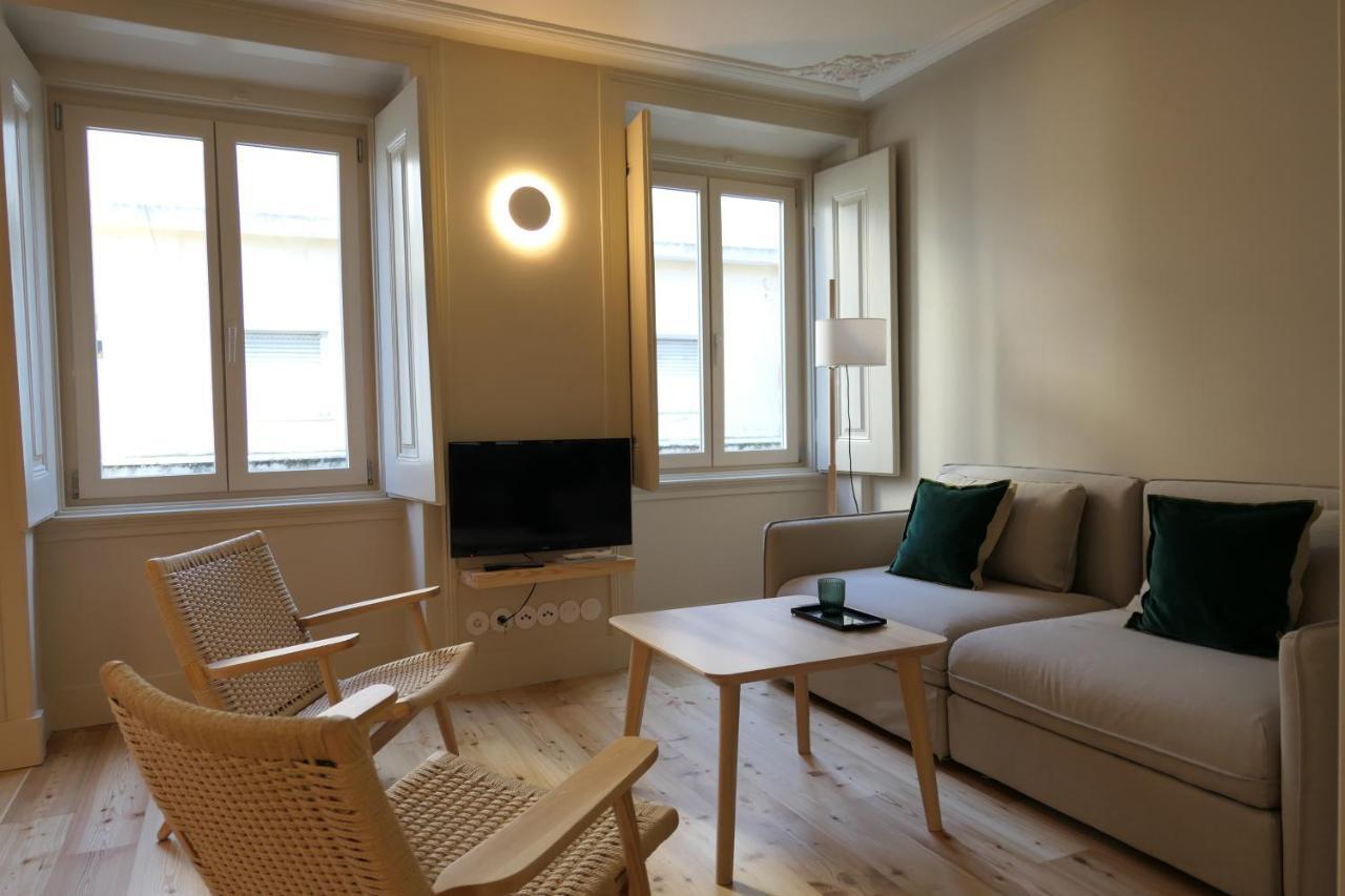 Casas Na Portuguesa - Bica Chiado Apartment Lisbon Luaran gambar