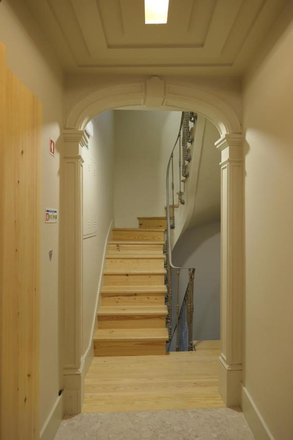 Casas Na Portuguesa - Bica Chiado Apartment Lisbon Luaran gambar