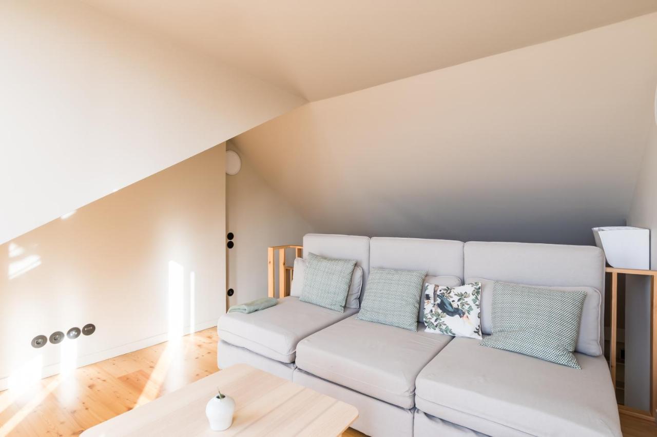 Casas Na Portuguesa - Bica Chiado Apartment Lisbon Luaran gambar