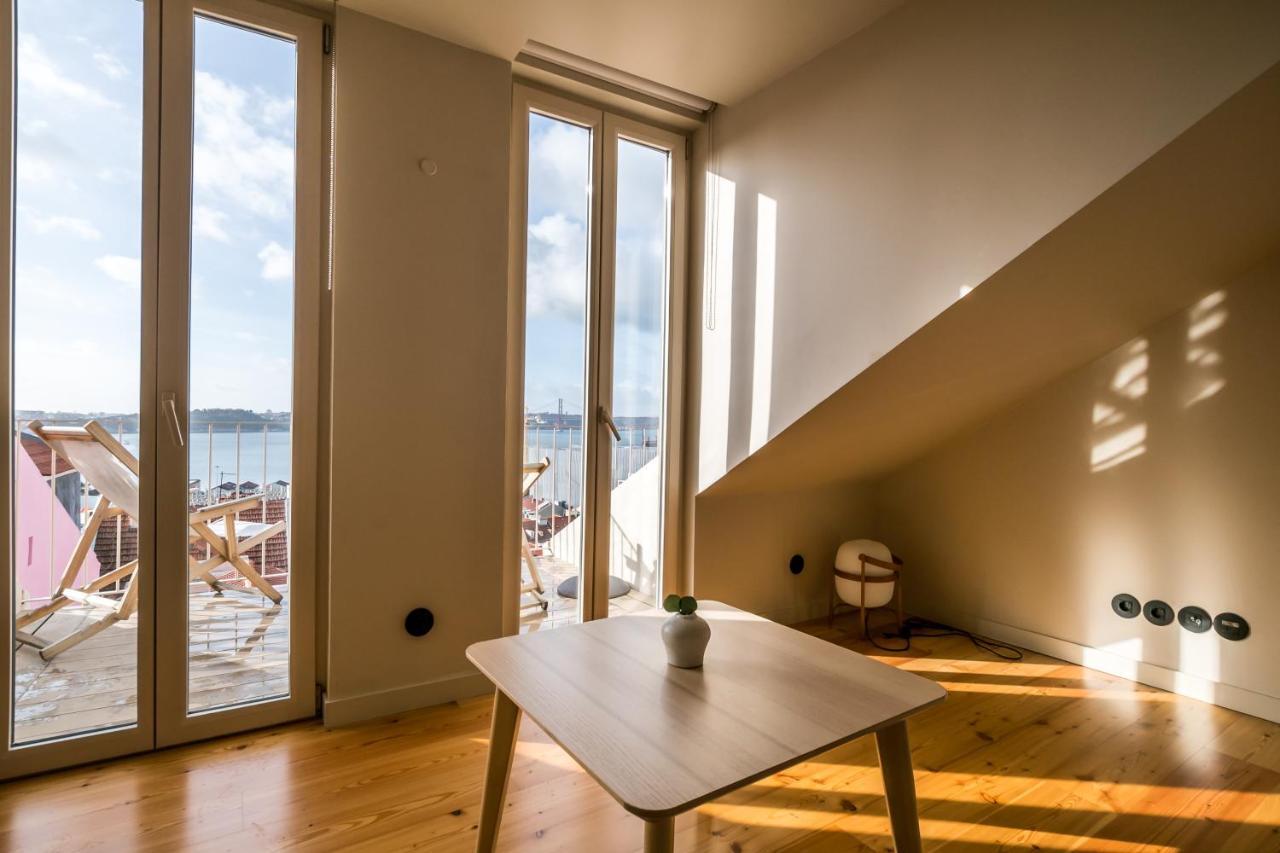Casas Na Portuguesa - Bica Chiado Apartment Lisbon Luaran gambar