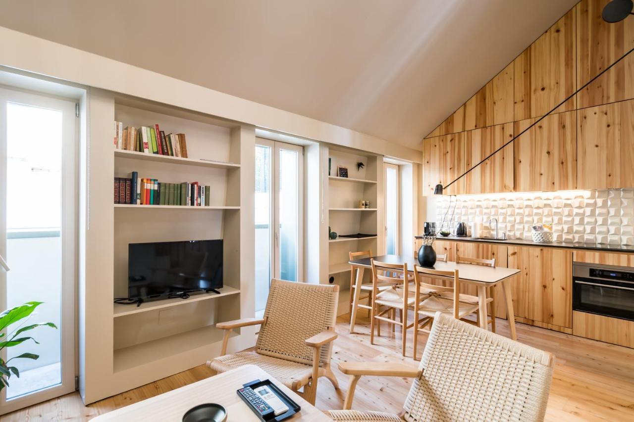 Casas Na Portuguesa - Bica Chiado Apartment Lisbon Luaran gambar